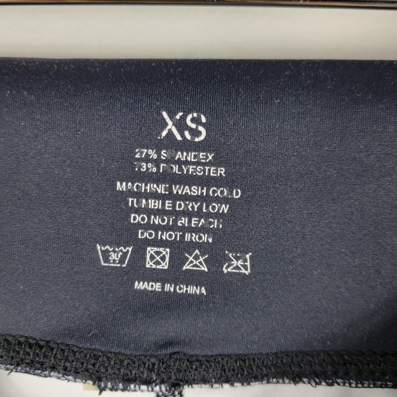 DoYouEven Spellout High Rise Cross Waist Camo Ankle Leggings - Picture 9 of 9